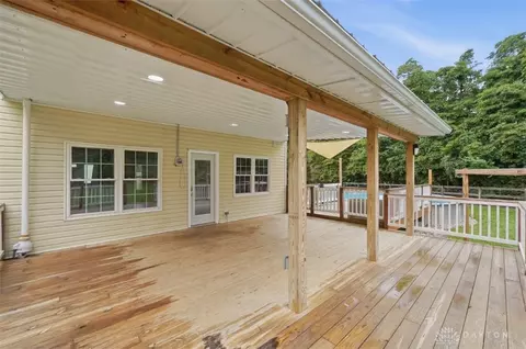 Exterior - 6265 Middleboro Rd, Blanchester, OH 45107 photo 10 of 17