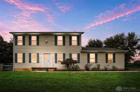 Exterior - 6265 Middleboro Rd, Blanchester, OH 45107 photo 2 of 17
