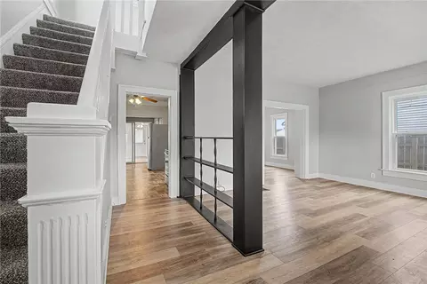 Entry Way - 2022 Woodside Ave, Springfield, OH 45503 photo 3 of 8
