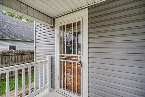 Exterior - 2022 Woodside Ave, Springfield, OH 45503 photo 5 of 10