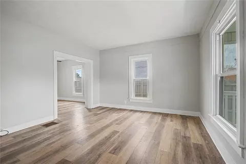 Living - 2022 Woodside Ave, Springfield, OH 45503 photo 2 of 6