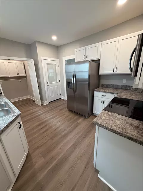 Kitchen - 1222 Everett Dr, Dayton, OH 45402 photo 1 of 3