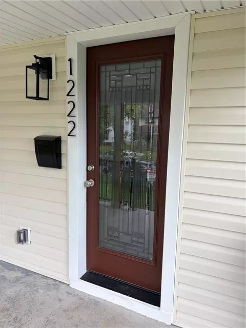 Exterior - 1222 Everett Dr, Dayton, OH 45402 photo 2 of 7