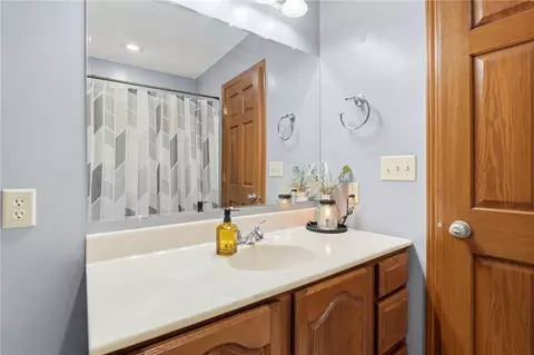Bath - 7651 Oldtown Rd, Celina, OH 45822 photo 6 of 8