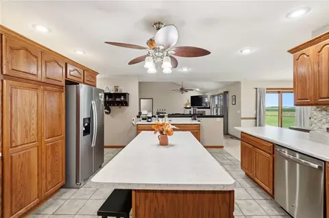 Kitchen - 7651 Oldtown Rd, Celina, OH 45822 photo 5 of 5