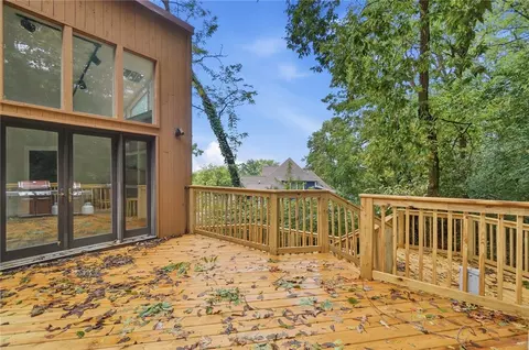 Exterior - 1617 Big Hill Rd, Kettering, OH 45429 photo 17 of 27