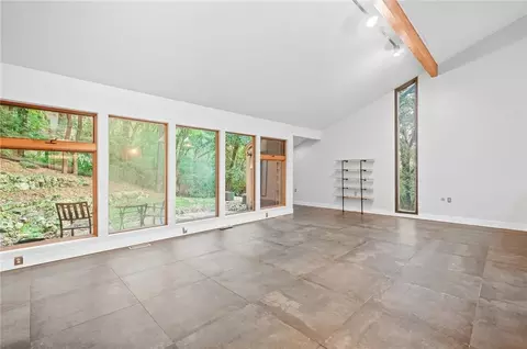 Living - 1617 Big Hill Rd, Kettering, OH 45429 photo 4 of 9