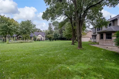 Exterior - 2252 Briggs Rd, Centerville, OH 45459 photo 4 of 5