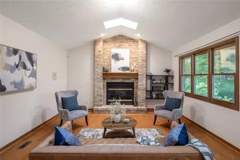 Living - 2252 Briggs Rd, Centerville, OH 45459 photo 5 of 6