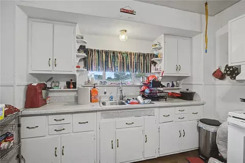 Kitchen - 8802 Pine Rd, Cincinnati, OH 45242 photo 2 of 3