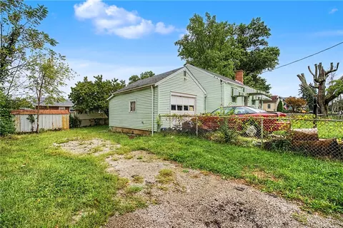 Exterior - 8802 Pine Rd, Cincinnati, OH 45242 photo 9 of 10