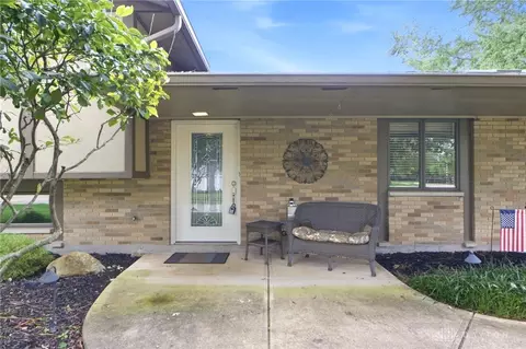 Exterior - 7882 Millerton Dr, Centerville, OH 45459 photo 4 of 23