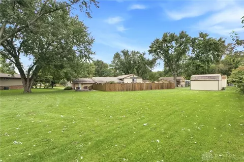 Exterior - 7882 Millerton Dr, Centerville, OH 45459 photo 10 of 23