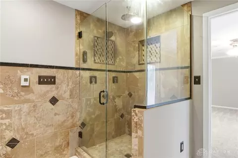 Bath - 7882 Millerton Dr, Centerville, OH 45459 photo 5 of 6