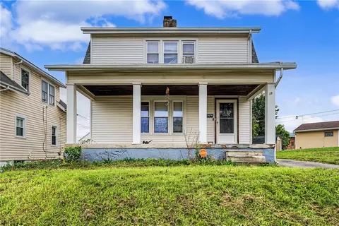 28 Homeview Dr, Dayton, OH 45415