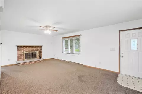 Living - 95 Lawnview Ave, North Hampton, OH 45349 photo 1 of 5