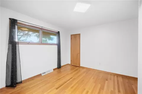 Bedroom - 95 Lawnview Ave, North Hampton, OH 45349 photo 5 of 5