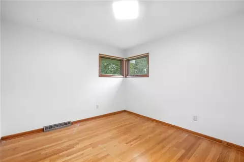 Bedroom - 95 Lawnview Ave, North Hampton, OH 45349 photo 1 of 5