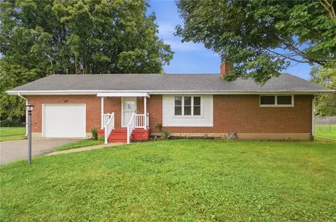Exterior - 95 Lawnview Ave, North Hampton, OH 45349 photo 4 of 13