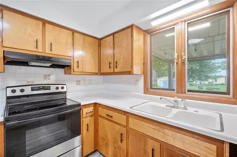 Kitchen - 95 Lawnview Ave, North Hampton, OH 45349 photo 3 of 3
