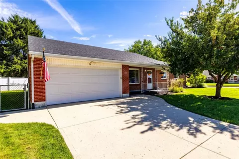 634 Martin Dr, Xenia, OH 45385