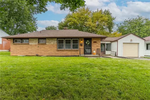 113 N Tippecanoe Dr, Tipp City, OH 45371