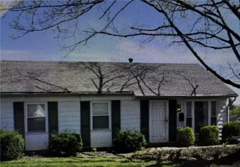 200 Tulip Dr, West Carrollton, OH 45449