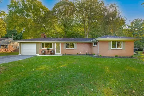 1732 Pierce Dr, Dayton, OH 45432