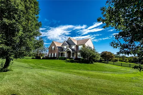 2356 Triple Creek Ct, Lebanon, OH 45036
