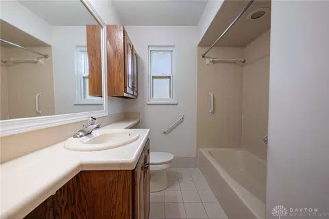 Bath - 1233 Cloverfield Ave, Kettering, OH 45429 photo 3 of 4