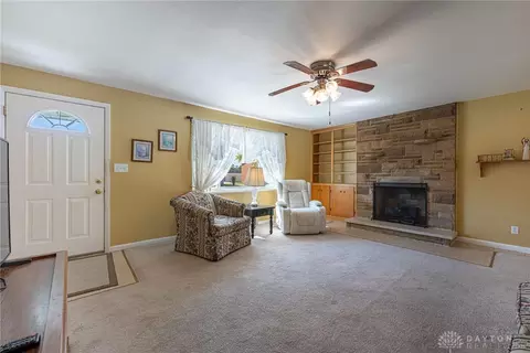 Living - 1233 Cloverfield Ave, Kettering, OH 45429 photo 3 of 6