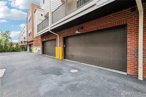 Exterior - 3906 Edwards Rd #C, Cincinnati, OH 45209 photo 5 of 6