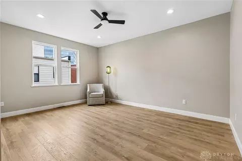 Living - 3906 Edwards Rd #C, Cincinnati, OH 45209 photo 6 of 9