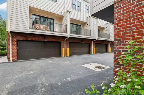 Exterior - 3906 Edwards Rd #C, Cincinnati, OH 45209 photo 6 of 6