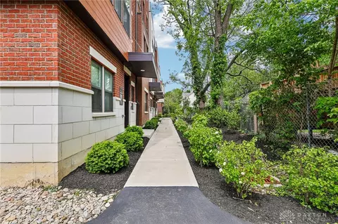 Exterior - 3906 Edwards Rd #C, Cincinnati, OH 45209 photo 3 of 6