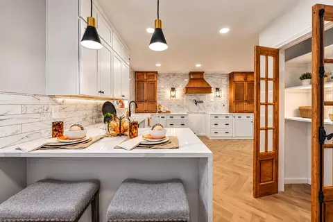 Kitchen - 3400 Cambridge Dr, Springfield, OH 45503 photo 2 of 10