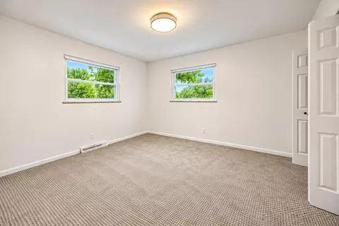 Bedroom - 3400 Cambridge Dr, Springfield, OH 45503 photo 3 of 7