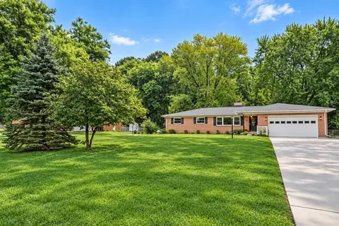 Exterior - 3400 Cambridge Dr, Springfield, OH 45503 photo 2 of 14