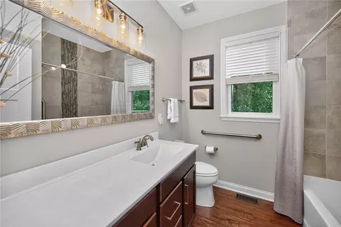 Bath - Undisclosed, Maineville, OH 45039 photo 4 of 9