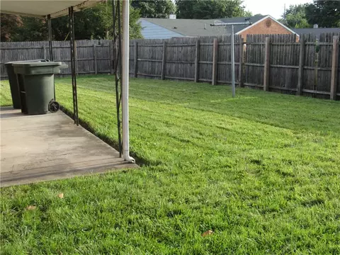Exterior - 2026 Russet Ave, Kettering, OH 45420 photo 6 of 7