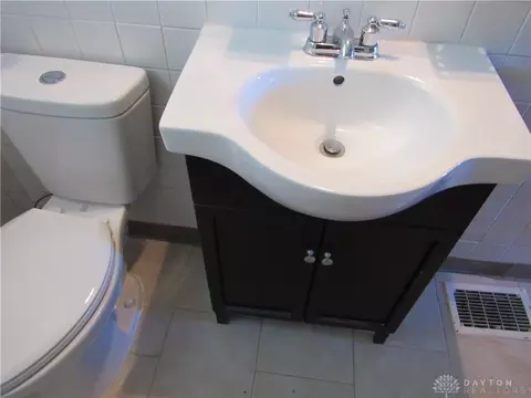 Bath - 2026 Russet Ave, Kettering, OH 45420 photo 1 of 2