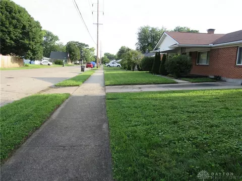 Exterior - 2026 Russet Ave, Kettering, OH 45420 photo 3 of 7