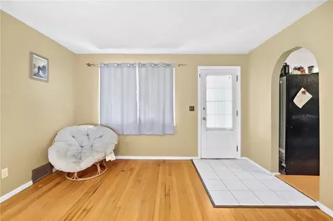 Entry Way - 4525 E National Rd, Springfield, OH 45505 photo 1 of 1