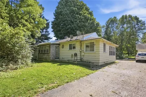 Exterior - 4525 E National Rd, Springfield, OH 45505 photo 5 of 9