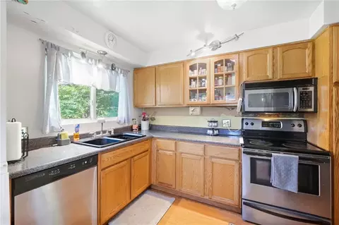 Kitchen - 4525 E National Rd, Springfield, OH 45505 photo 1 of 3