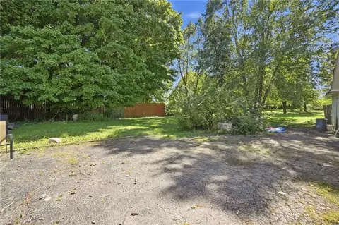 Exterior - 4525 E National Rd, Springfield, OH 45505 photo 8 of 9