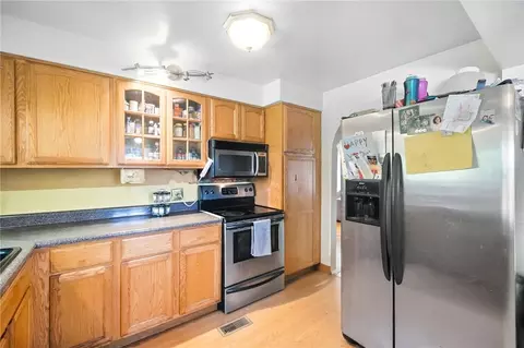 Kitchen - 4525 E National Rd, Springfield, OH 45505 photo 3 of 3