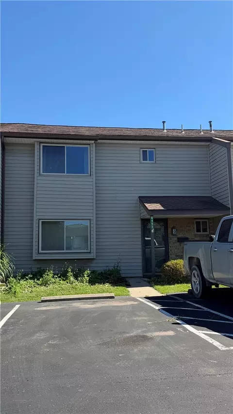 6452 Quintessa Ct, Dayton, OH 45449
