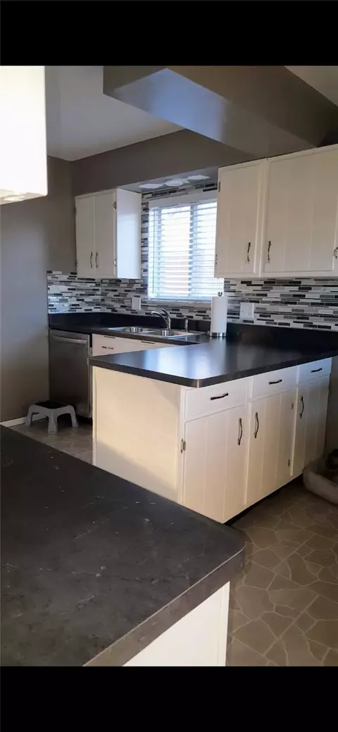 Kitchen - 2732 Balsam Dr, Springfield, OH 45503 photo 6 of 6