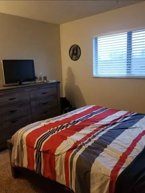 Bedroom - 2732 Balsam Dr, Springfield, OH 45503 photo 2 of 4